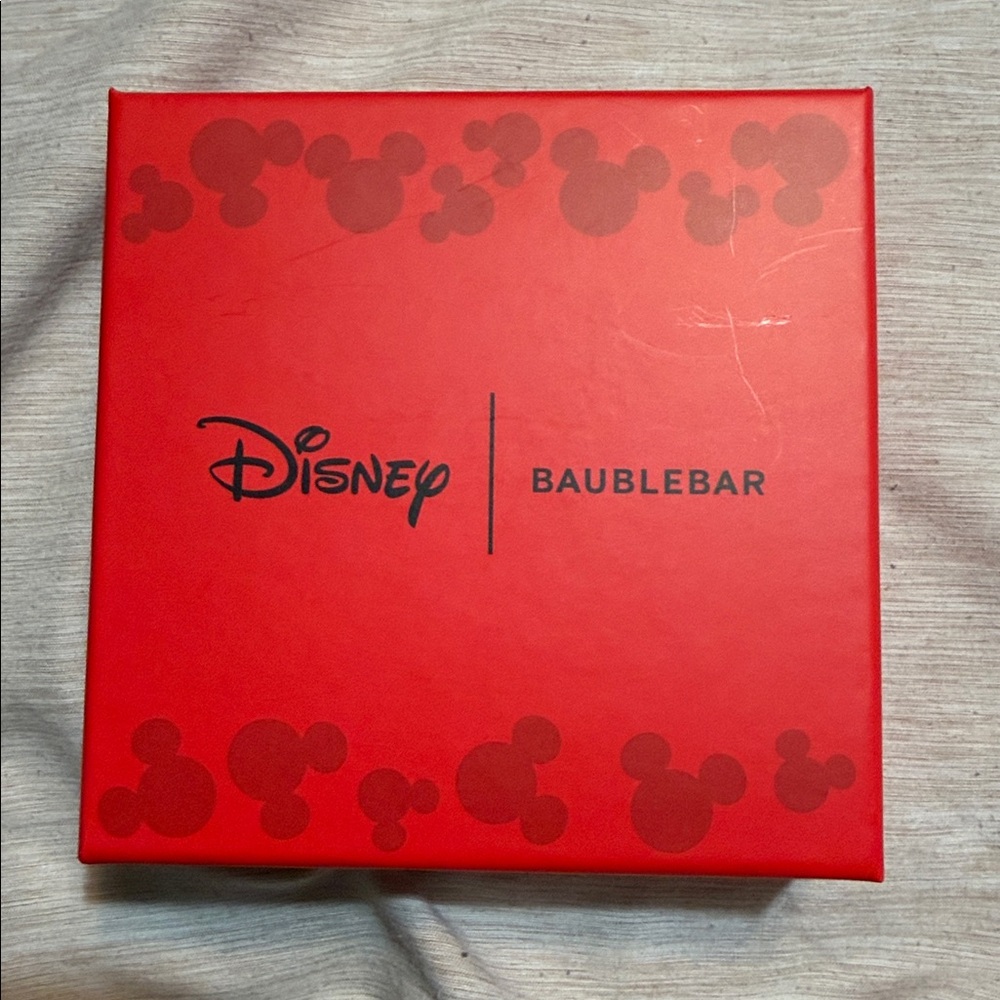 Baublebar Disney Santa Minnie Earrings - Picture 4 of 9